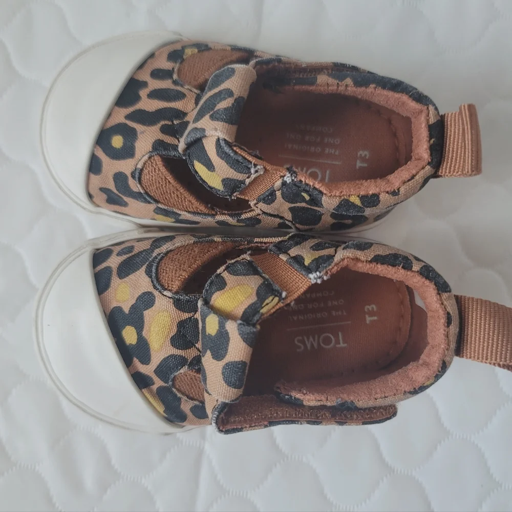 Toms Leopard Print Baby Shoes Size T3